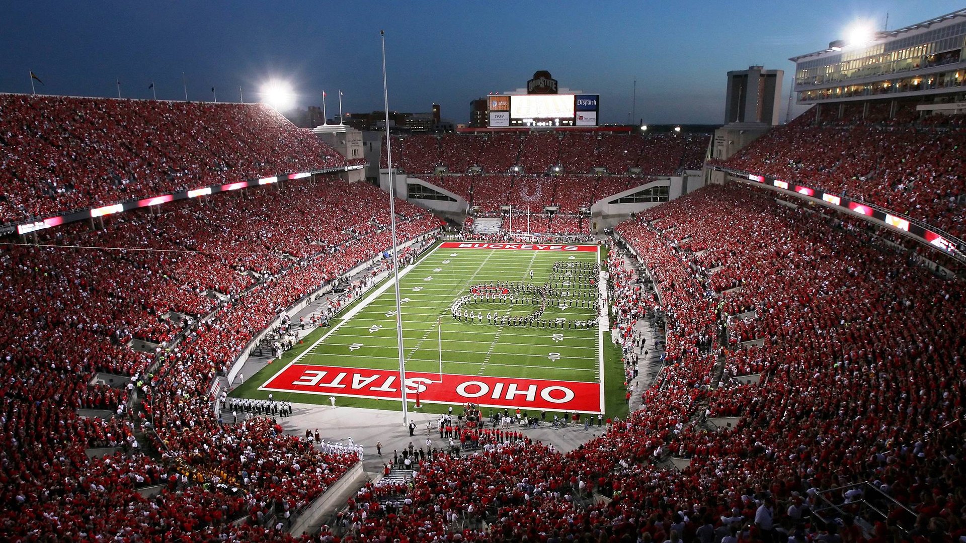 登贝莱金球引发球迷热潮，邦马蒂女足成榜样，登贝莱马竞